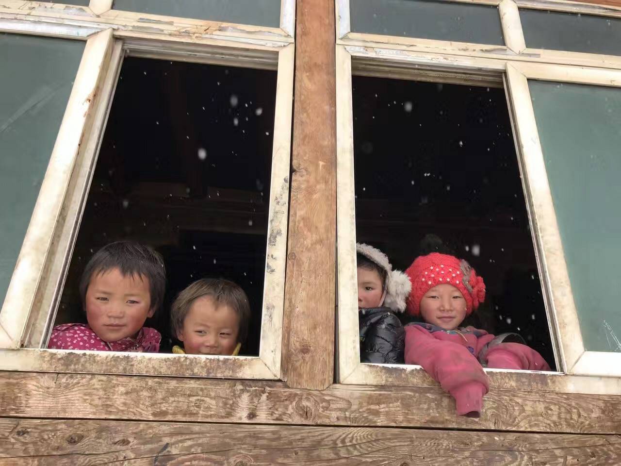 乐鱼官方站网页版登录入口-乐鱼(中国)公益回顾丨家国同欢月同圆 温暖满载甘孜州(图9)