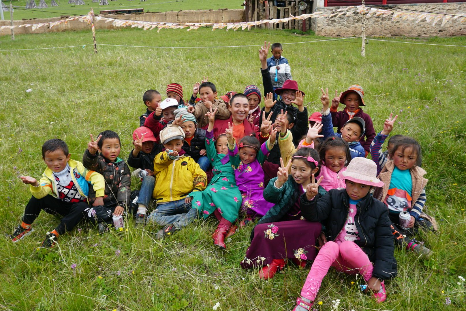 乐鱼官方站网页版登录入口-乐鱼(中国)公益回顾丨家国同欢月同圆 温暖满载甘孜州(图14)