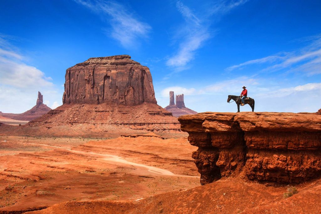 How To Visit Monument Valley in 2024: Your Ultimate Guide